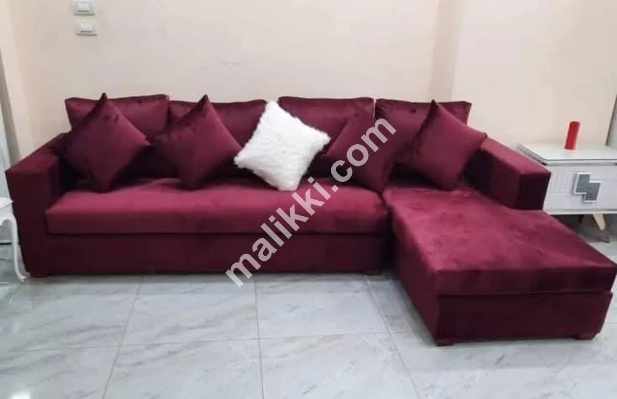 Beautiful 6 seater Sofa Set with cushions