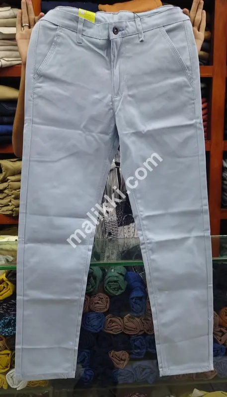 مردوں کے لیے ہلکی نیلی سوتی جینز