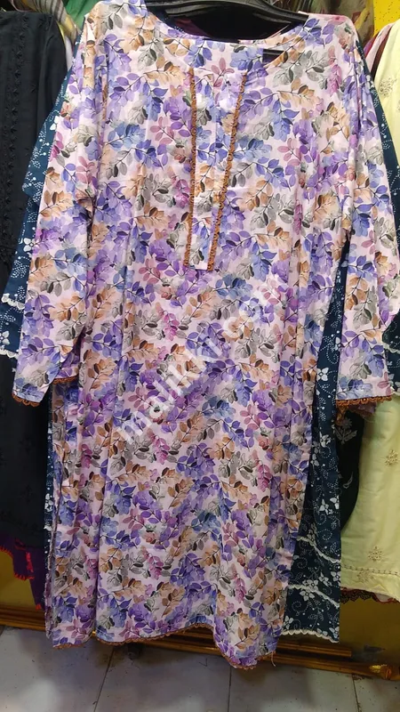 ڈیجیٹل پرنٹ شدہ لان 2 پی سی ایس شلوار قمیض کا لباس