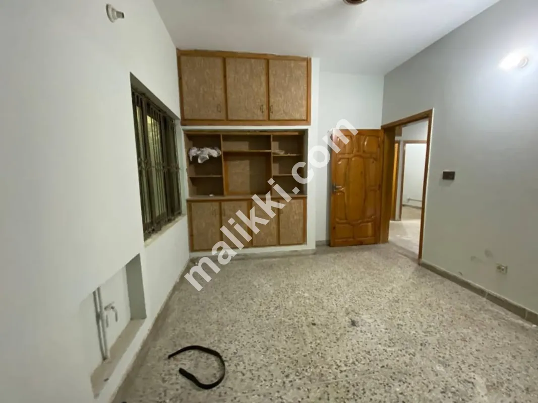 جی 11/2۔ مکمل مکان کرایہ پر 